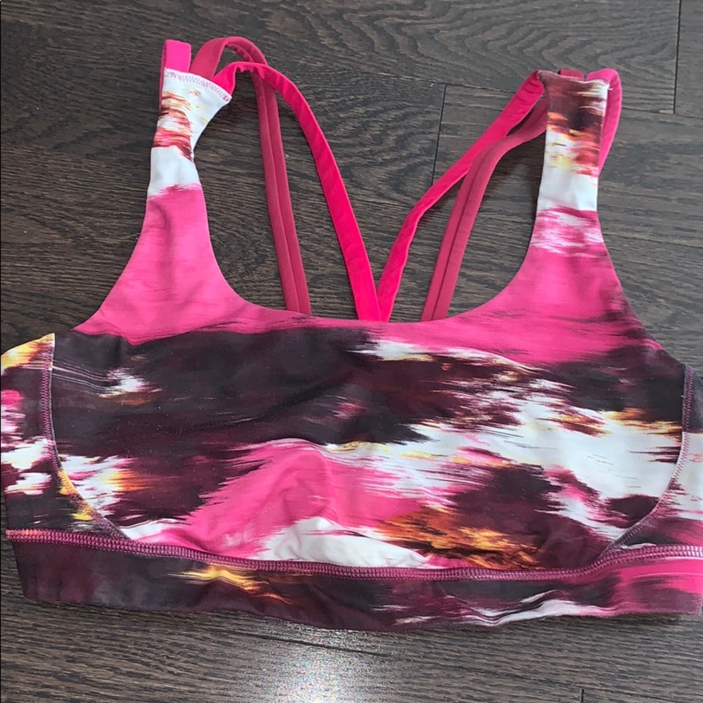 Beautiful Lululemon vibrant sports bra size 10